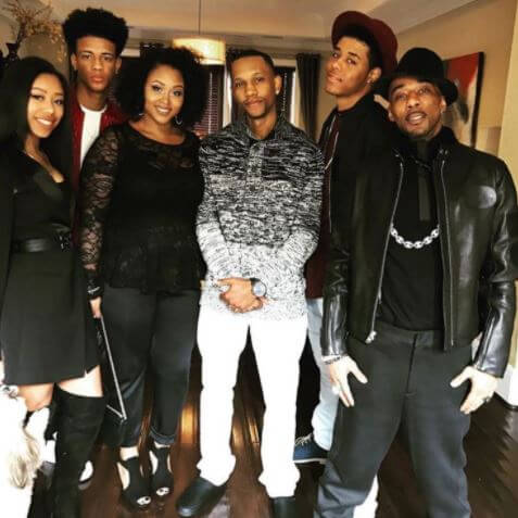 Na'Quelle Tresvant with her husband, dad, Ralph Tresvant, and siblings.